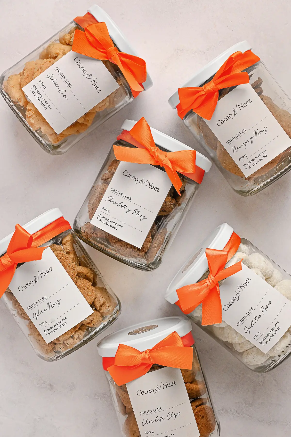 Galletas de mantequilla y nuez. Frascos de 200g ideales para dar a tus invitados en eventos.